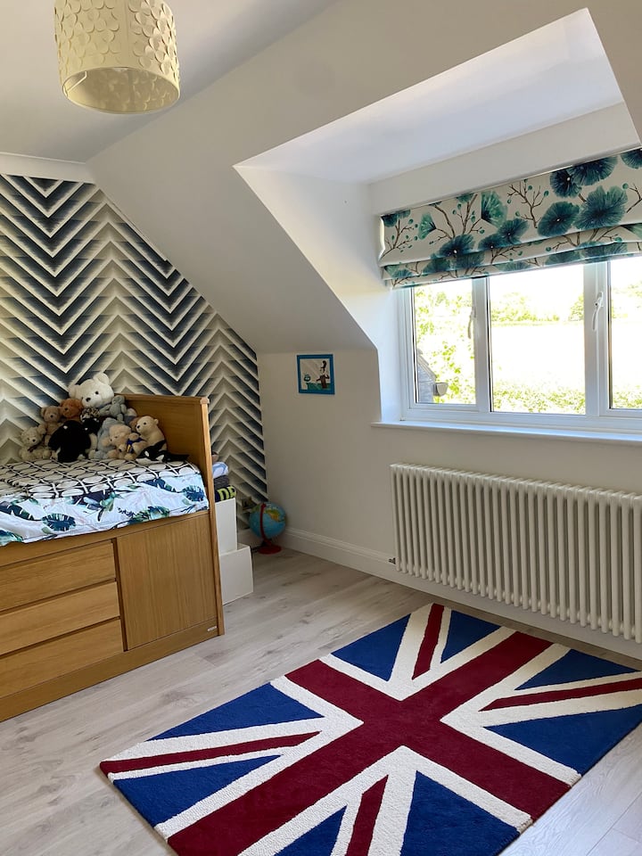 საძინებელი 4