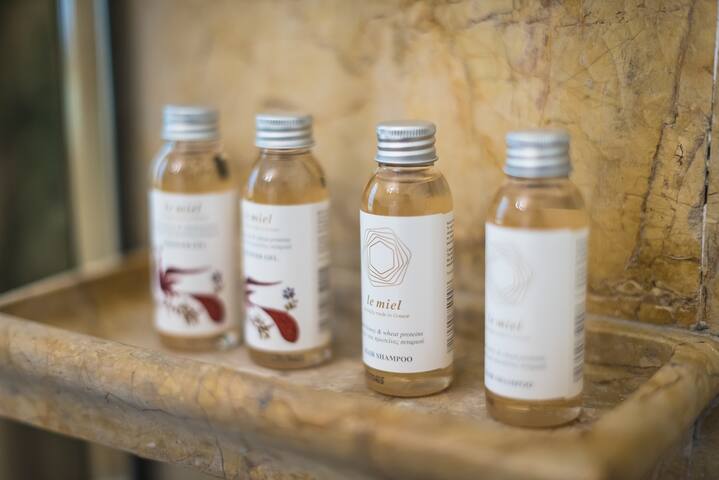 Gardenia Grand Suite / KRH gallery image 4