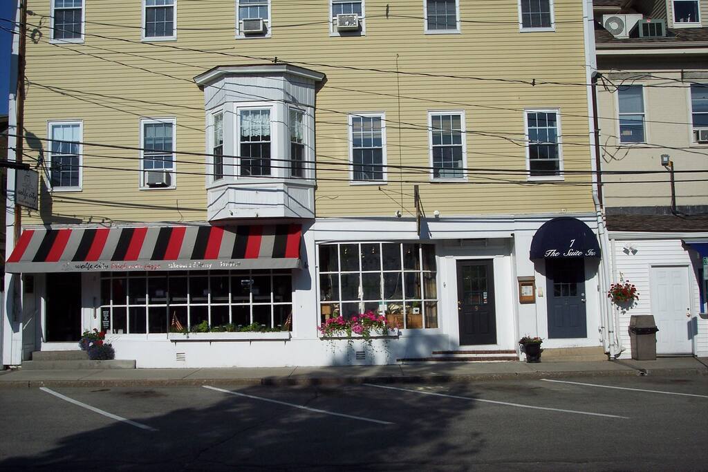 The Suite Inn of Historic Wolfeboro Apartments for Rent in Wolfeboro