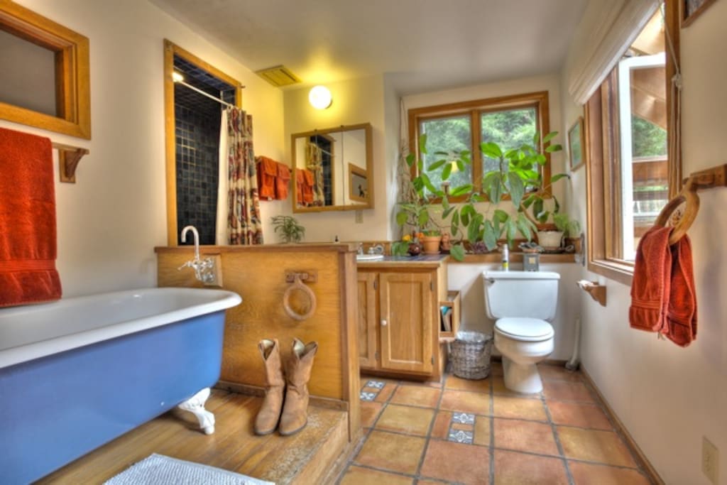 Redwood Forest Suite/Hot Tub/ART YURT/Piano Maisons à louer à