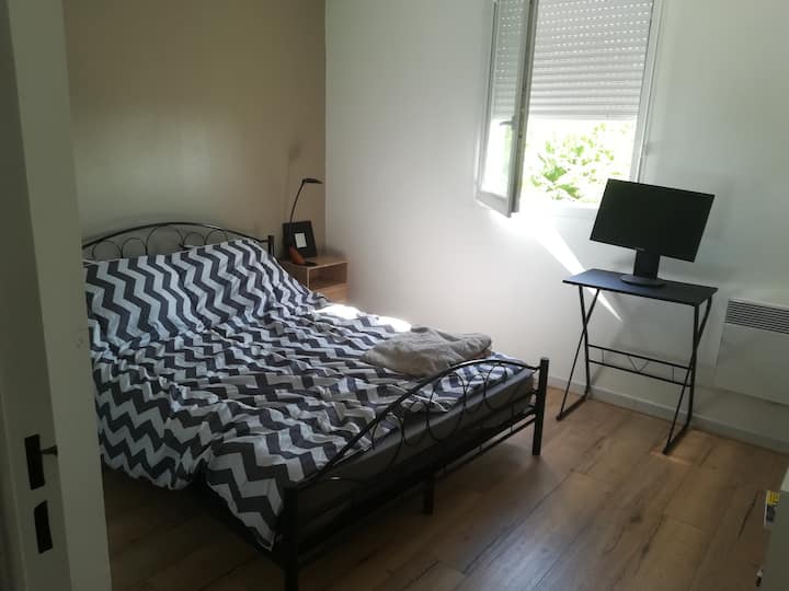 Chambre Agreable Et Lumineuse.................... - Marseille