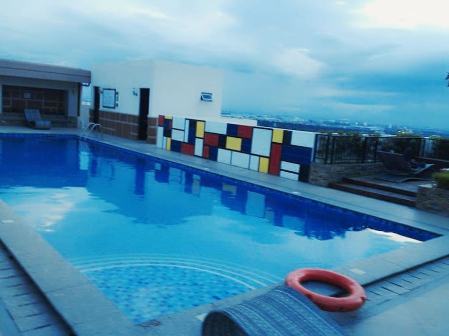 rooftop pool