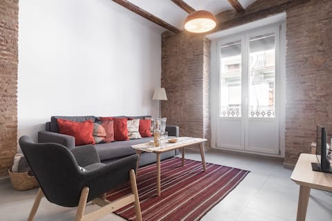 Anuncio de Airbnb popular: Cozy apartment next to Torres de Quart en València