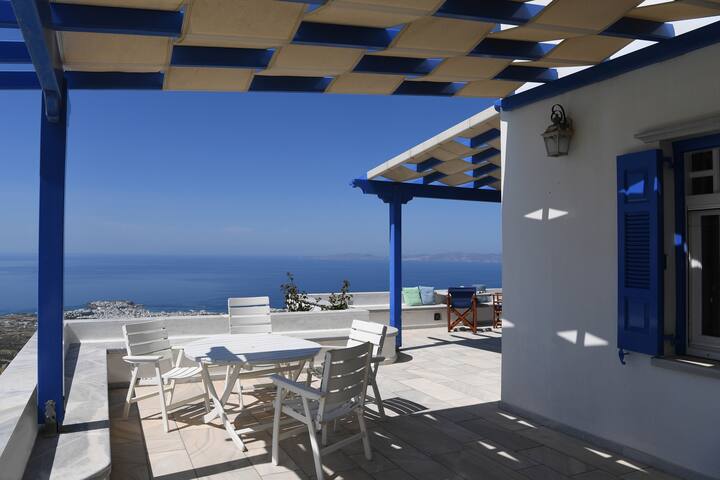 Tinos Sky villa with 8 bedrooms and pool gallery image 4