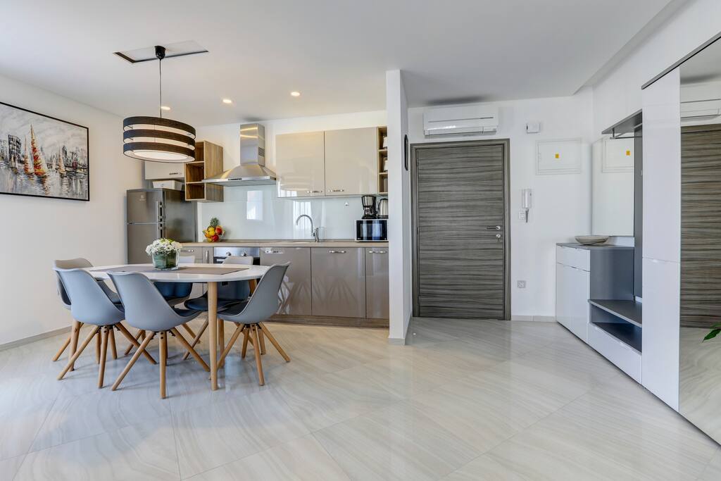 Kitchen and dining area