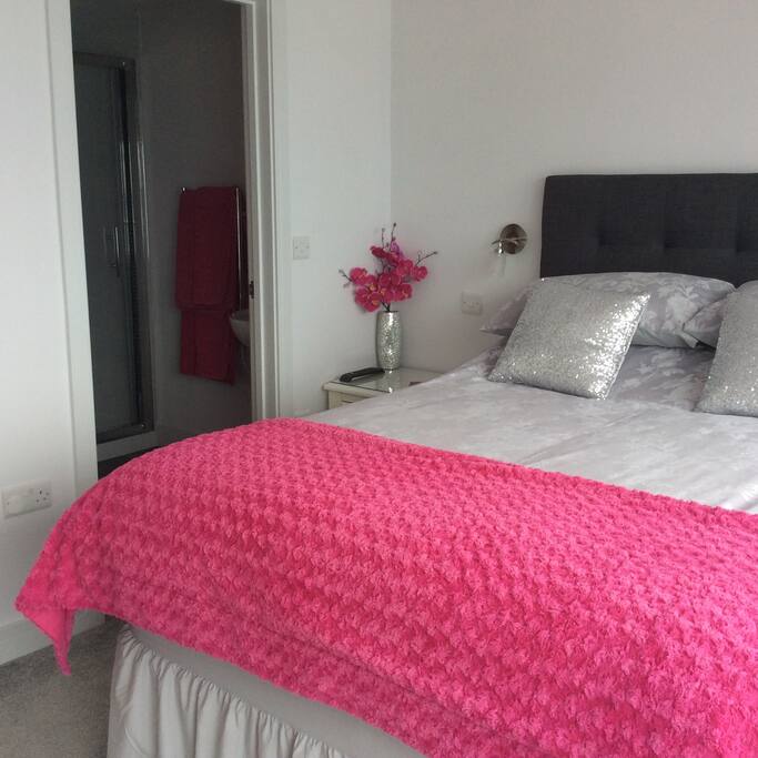 Stunning bedroom , with ensuite shower room ,plus own balcony with views of Port Isaac Bay
