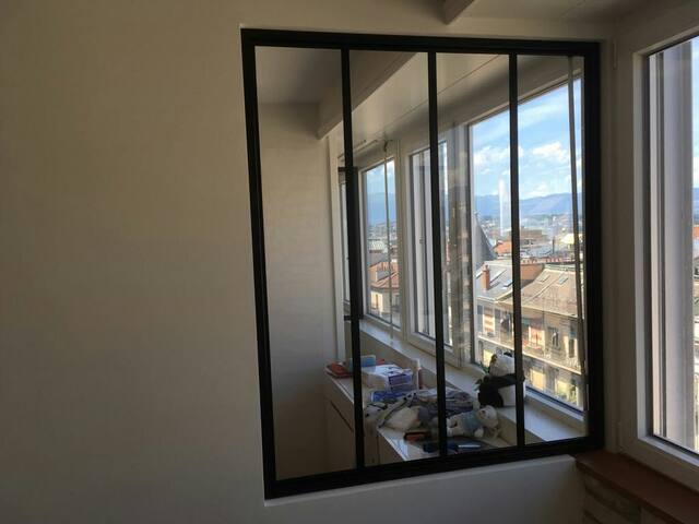 The flat’s ideal for a city trip in Geneva! gallery image 3