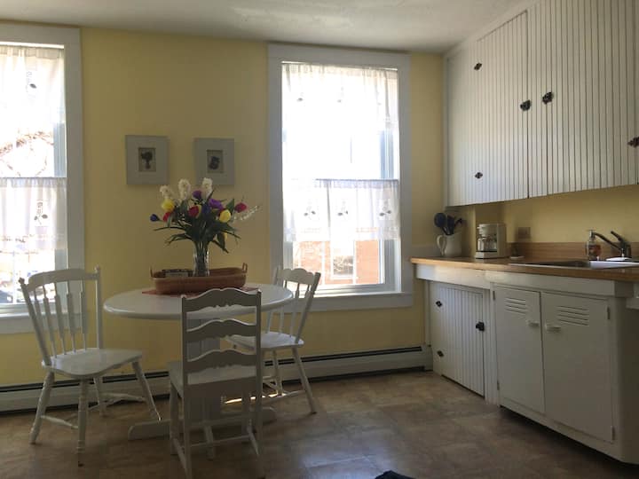 The Suite Inn of Historic Wolfeboro Apartments for Rent in Wolfeboro