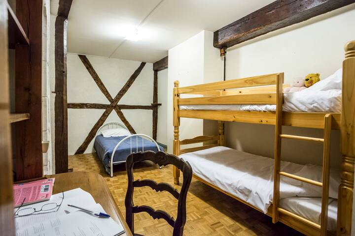 Chambre 4 / Спална соба 4