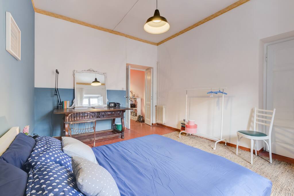 Moonlight room