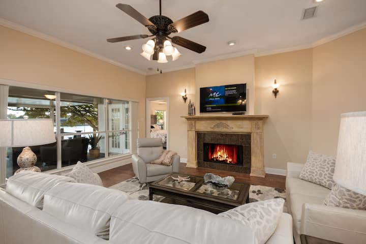 5BR Waterfront Home 114 /Dock/Near French Quarter