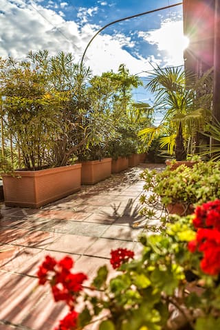 Uber-central, well connected, quiet