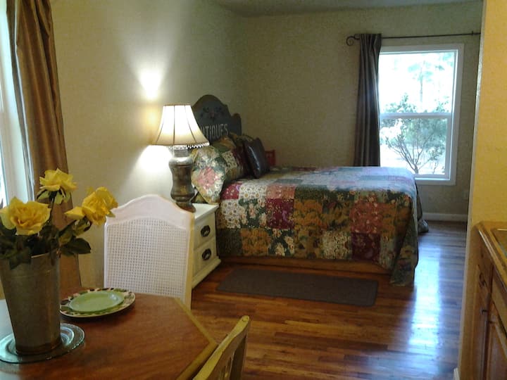 Mt Lassen Cabin Grace Lake Resort 6 Cabins for Rent in Shingletown