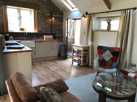 Wheelwright’s Cottage: Wye Nature and Relaxation