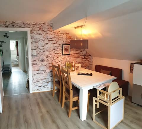 Beliebte Airbnb-Anzeige: Vacation apartment with large terrace, garden & trampoline in Winterberg