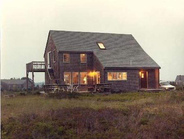 Private Room in Nantucket Beach House-Cisco Beach