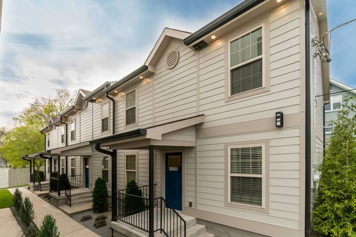 Beautiful Sophisticated Boutique A gallery image 2