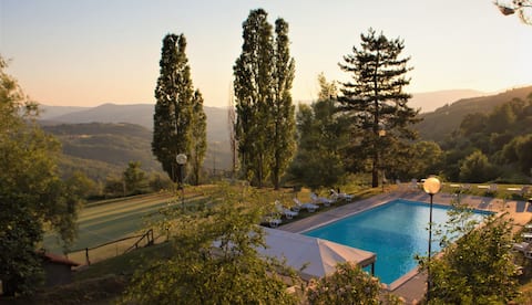 Typical House in Chianti + Panoramic View  8PAX