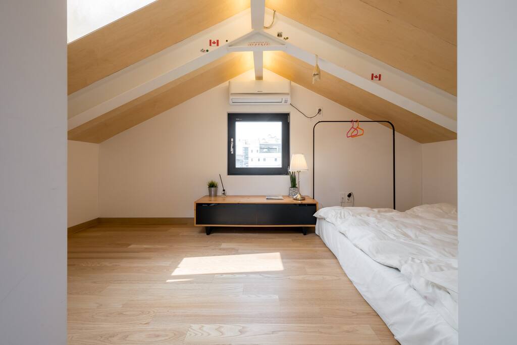 4th floor room-3(loft)