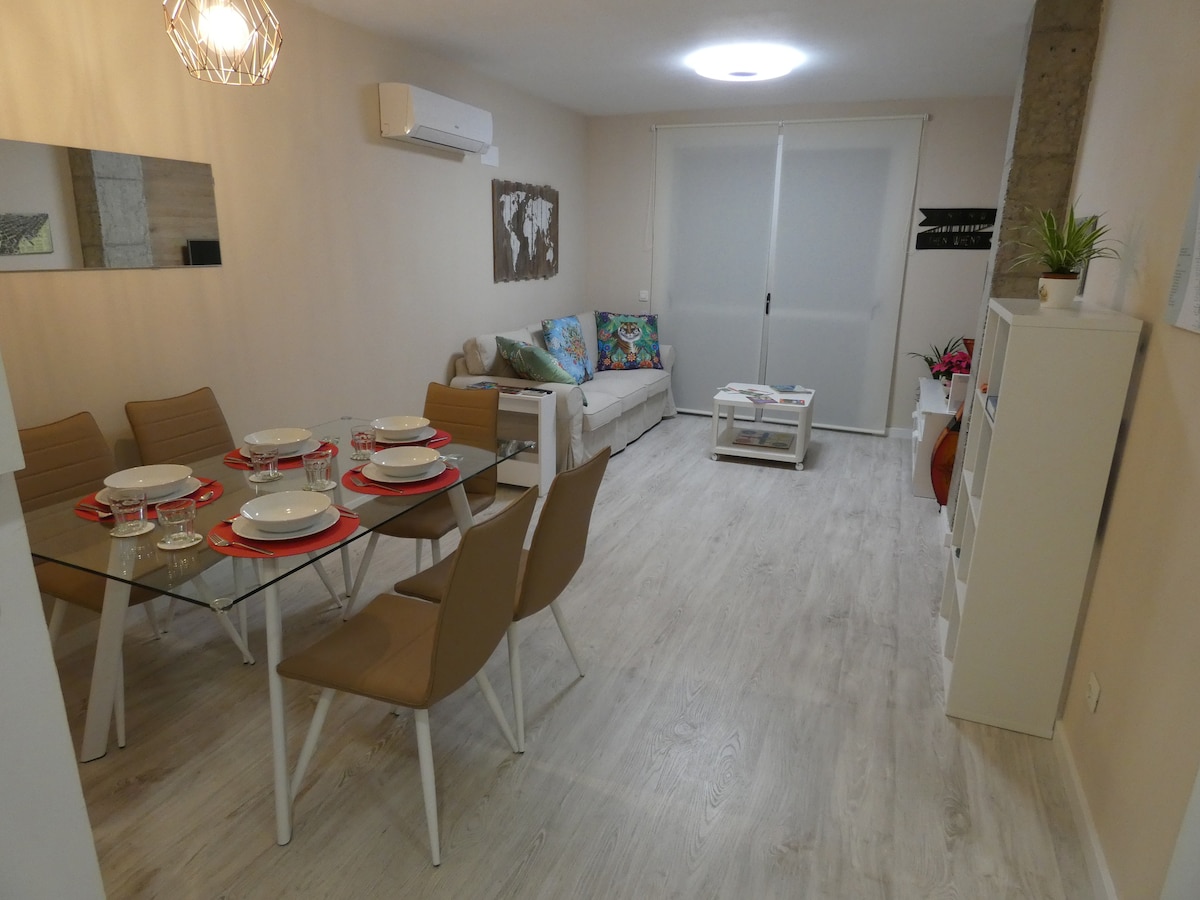 Top performing Airbnb: La Laguna, museum and parking. in San Cristóbal De La Laguna