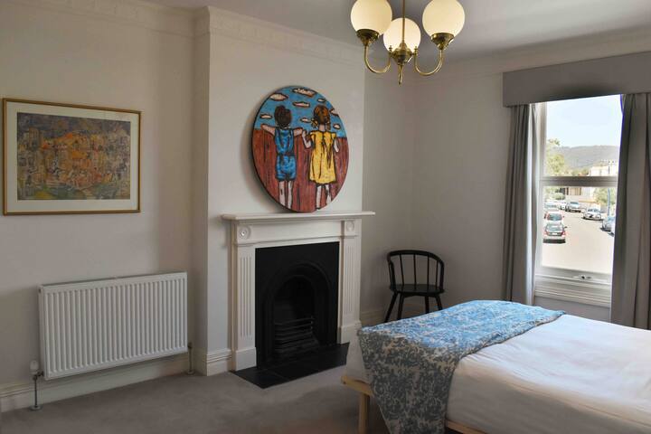 Tasmanian Art House – Battery Point gallery image 5