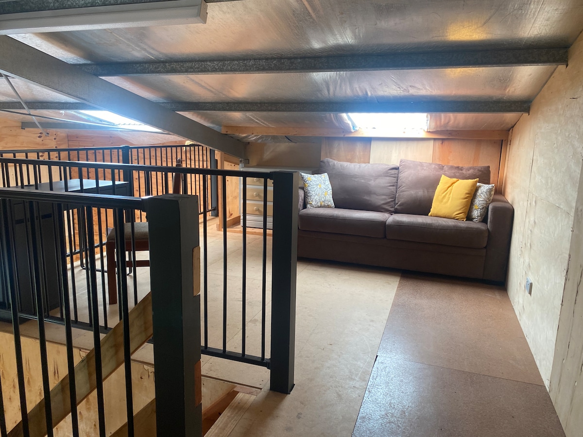 Top Airbnb: ‘The Shouse’ - our house in a shed! in Alexandrina Council