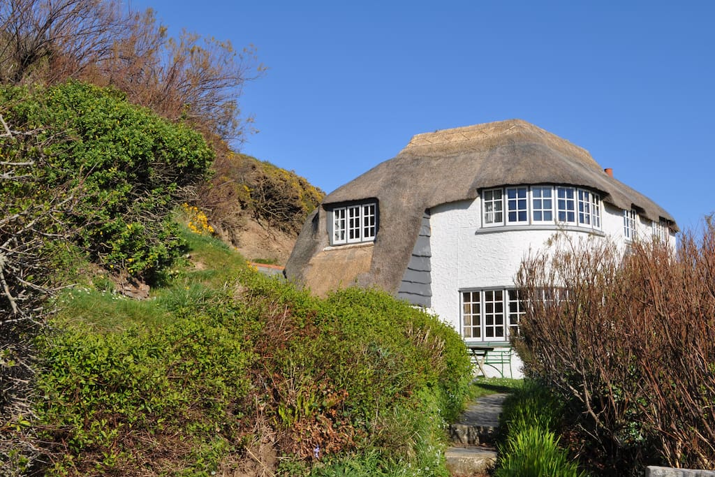 Tucked away in the hillside, you will have all the privacy you need with fabulous seaviews.