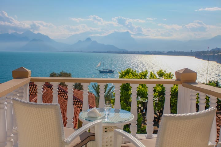 ANTALYA KALEİÇİ BACCHUS OTEL MUHTEŞEM TATİL 401