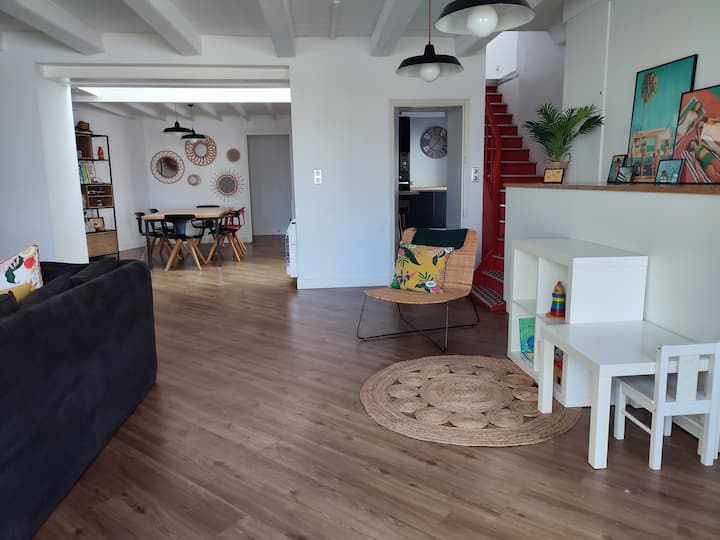 Всекидневна, трапезария и кухня 