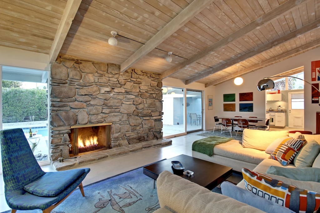 Spectacular classic mid-century styled living room