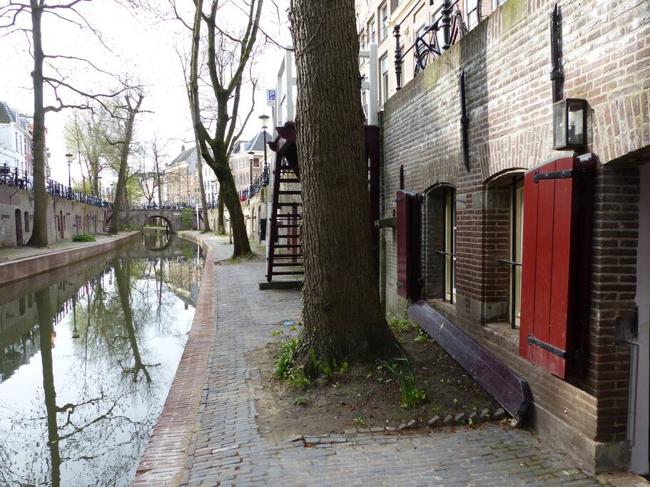 apartment at the nieuwe gracht wharf