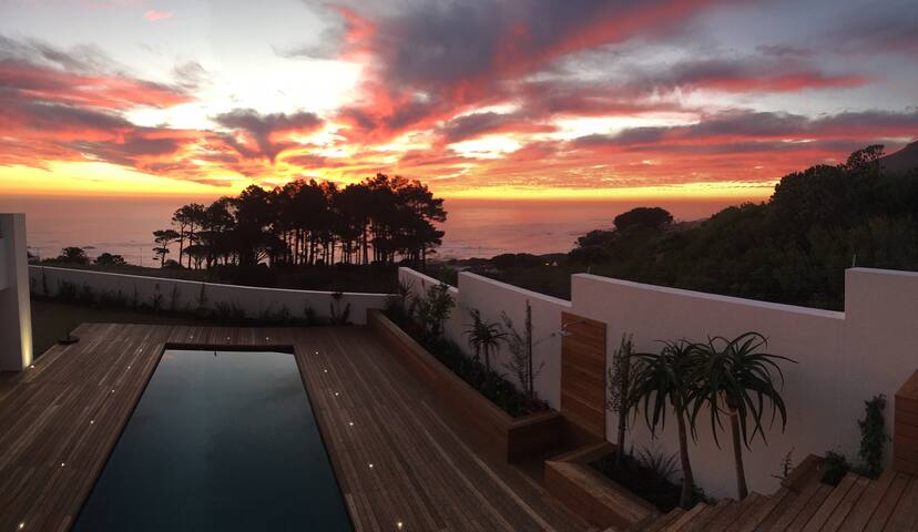 The Baules Camps Bay, Spectacular Luxury Villa gallery image 4
