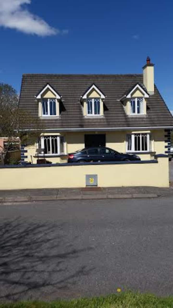 Macroom home between Cork & Kerry.