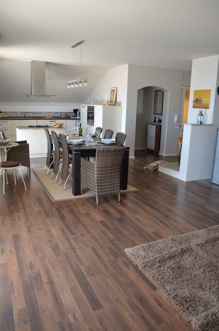 Wohn- und Esszimmer // Living and dining room