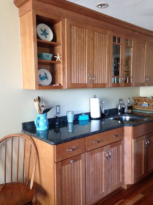 Bright and beachy kitchen