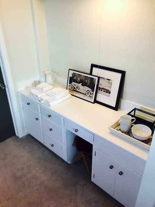 guest room desk and drawers