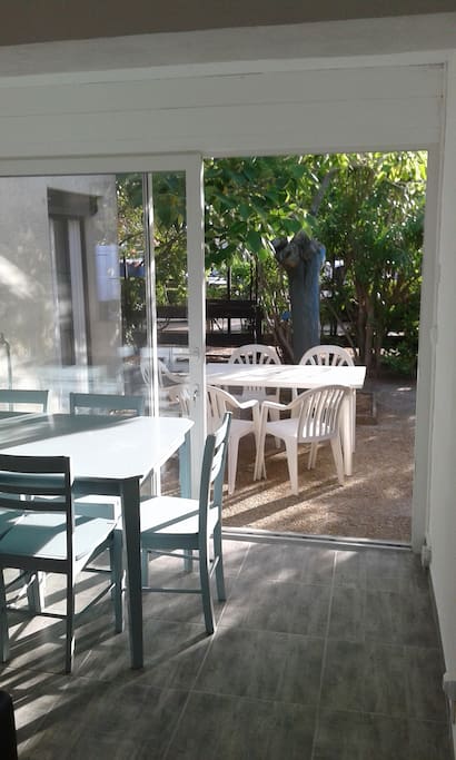 Salon / Salle à manger ouvert sur terrasse