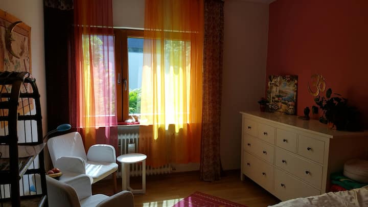 Cosy Room in colorful flat