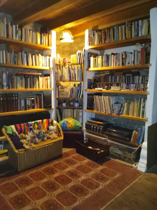 llibreria i racó de música