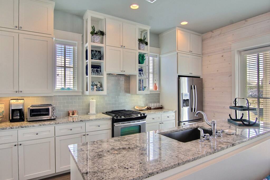 Anchors Away 130 FI-Kitchen