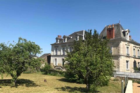 Manoir de La Flèche on the edge of the Loir