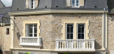 Two-bedroom apartment near village centre
