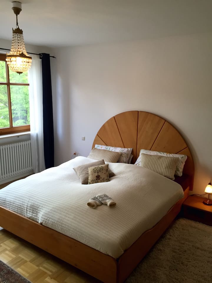 საძინებელი 1, 7‑ადგილიანი საწოლი