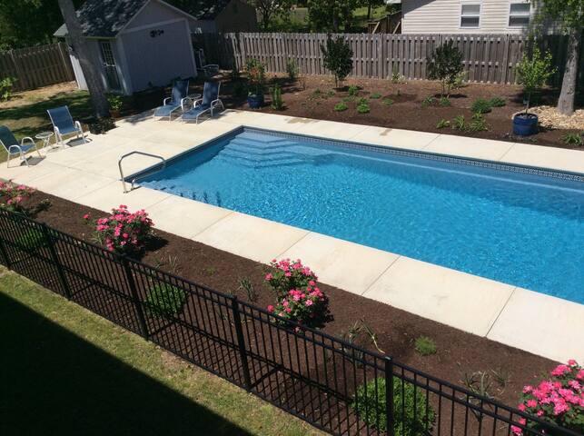 Fins-N-Grins (Private Entrance, Island Getaway)