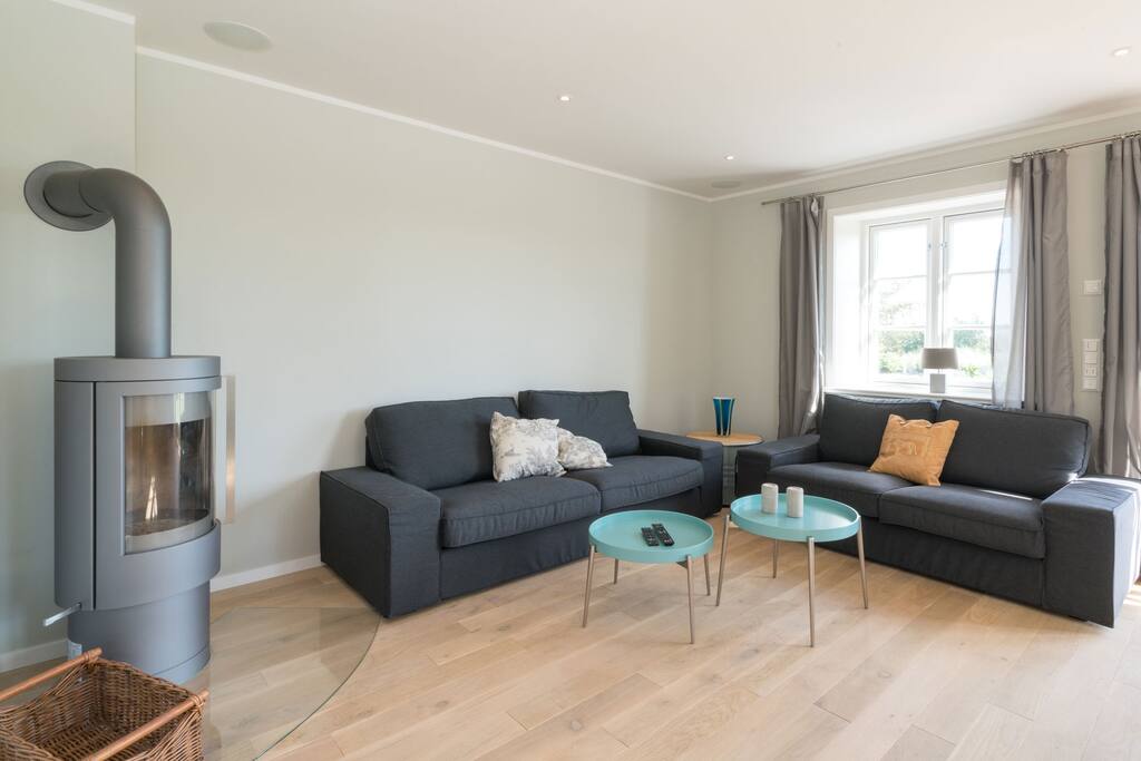 Sofa mit Kamin