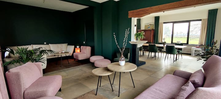 Villa HetWeiland "Abondance" with beautiful views