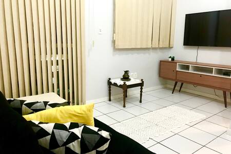 ADORÁVEL apto na praia completo