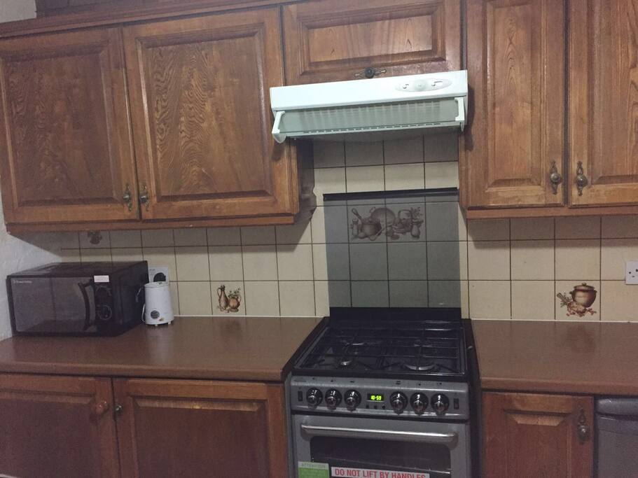 KITCHEN TO SHARE