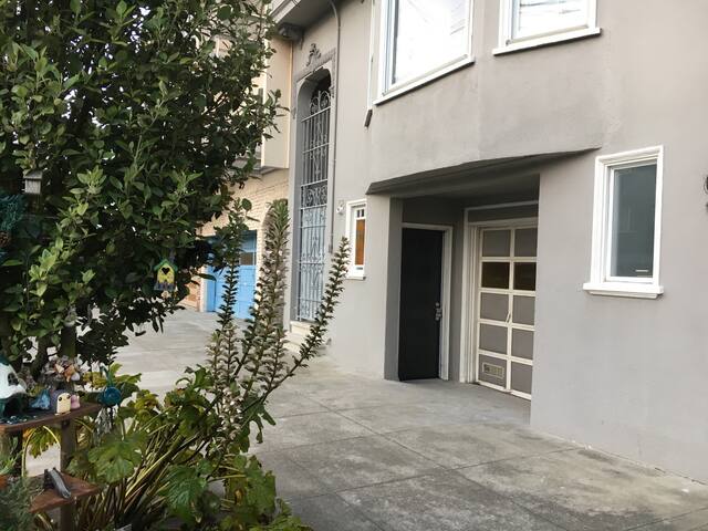 Sunset Suite Retreat gallery image 2