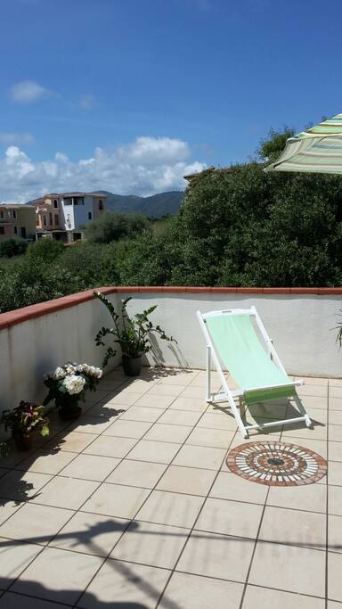 Terrazza esposta al sole ma fresca la sera pieno relax silenzio e natura vicino
